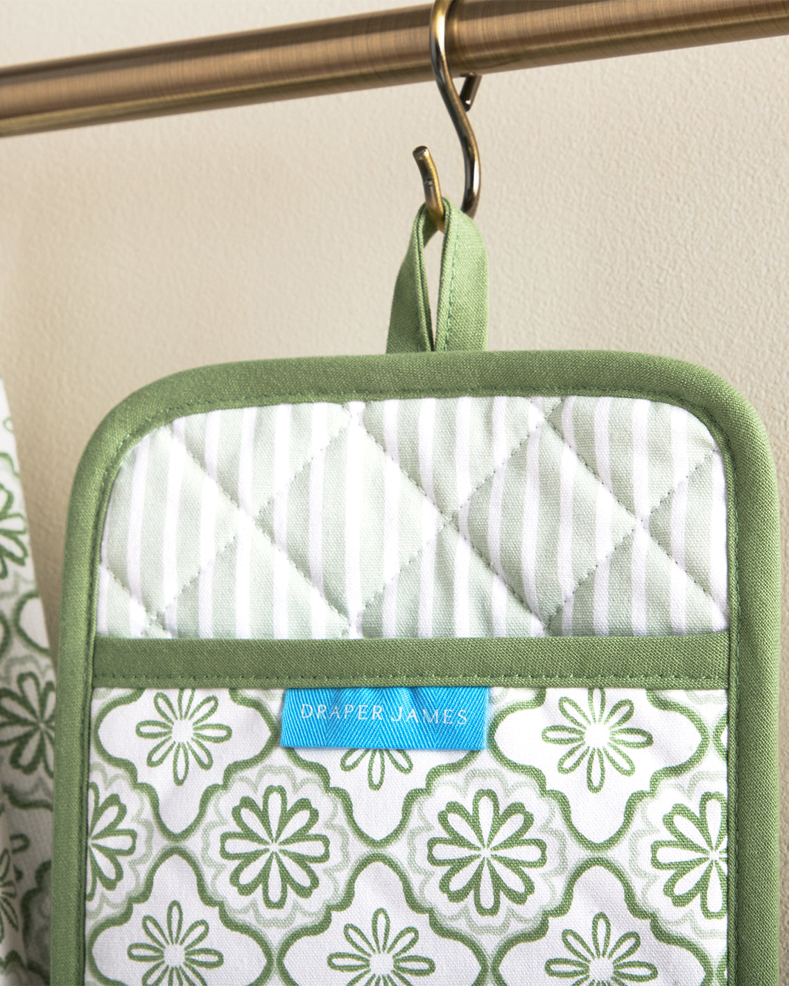 Geometric Floral Pot Holder Set in Seafoam | Draper James Featured