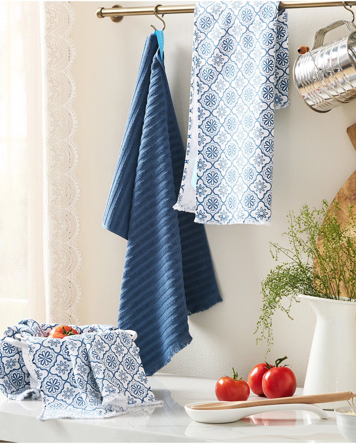 Geometric Floral Kitchen Towel Set in Blue | Draper James Trending