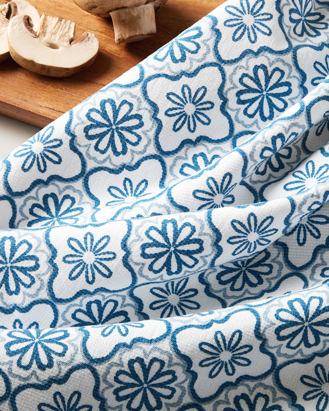 Geometric Floral Kitchen Towel Set in Blue | Draper James Trending