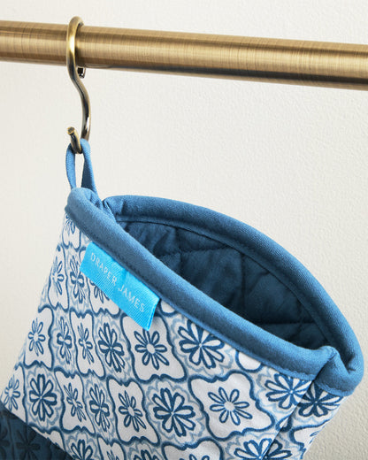 Geometric Floral Silicone Oven Mitt Set in Blue | Draper James Sale