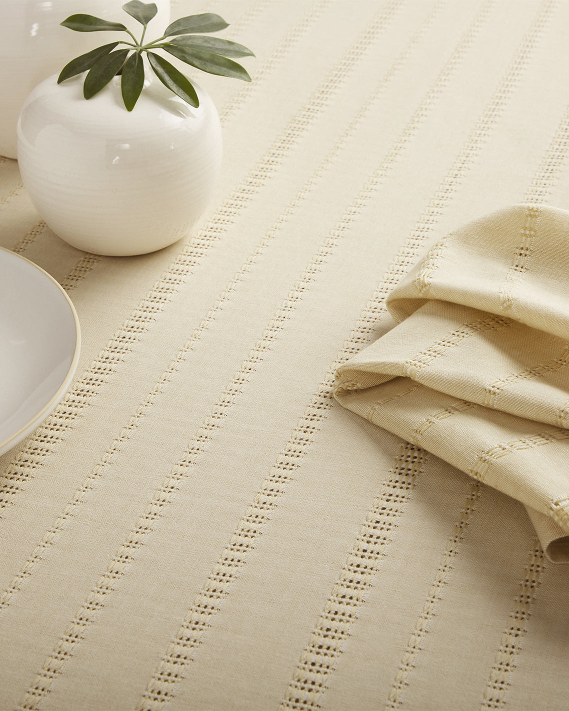 Woven Tablecloth in Natural 60x120 | Draper James Best Price