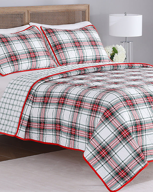 Holiday Plaid Quilt | Cotton Bedding by Draper James | Draper James Discount