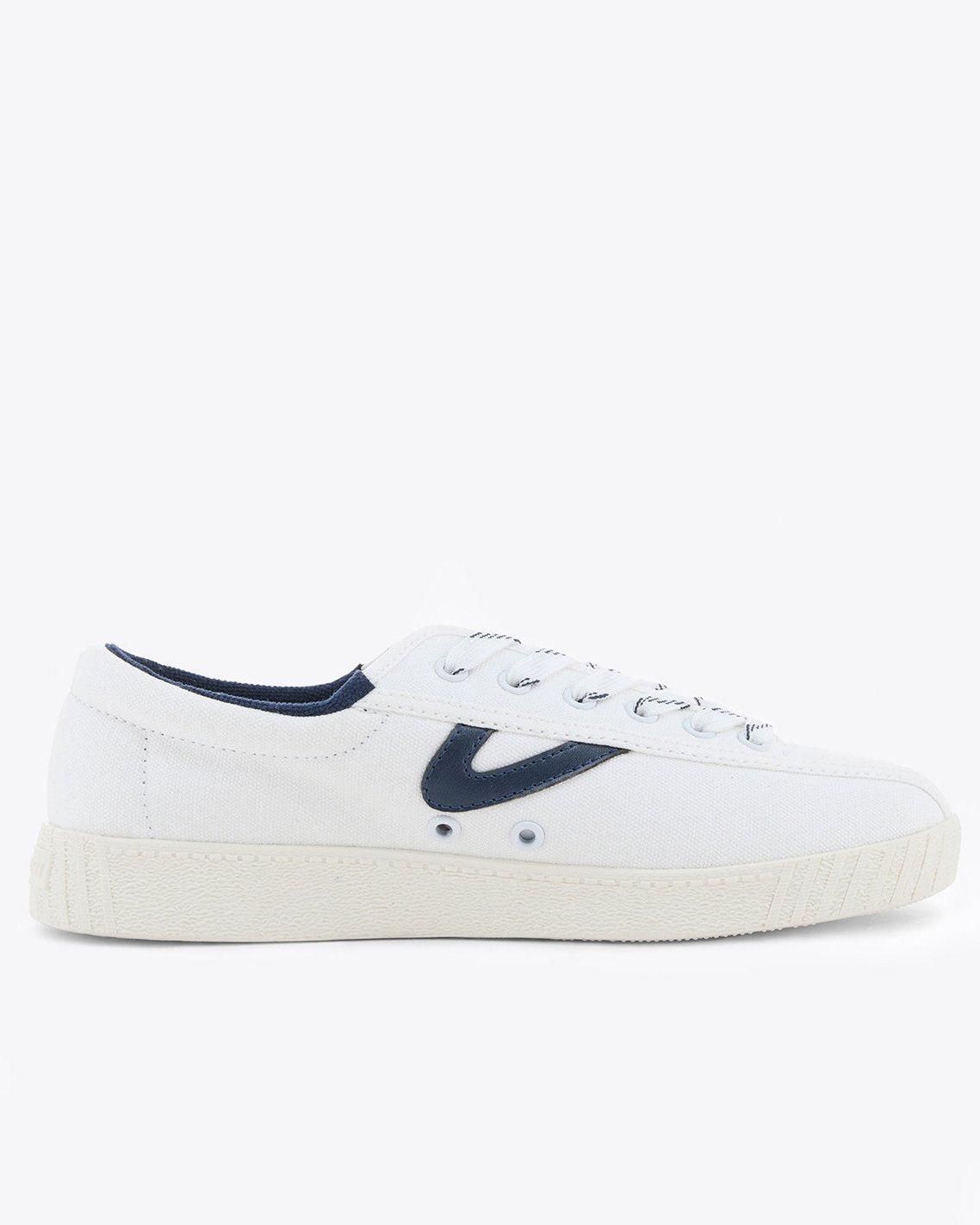 Tretorn Nylite Sneaker – Classic White | Draper James Trending